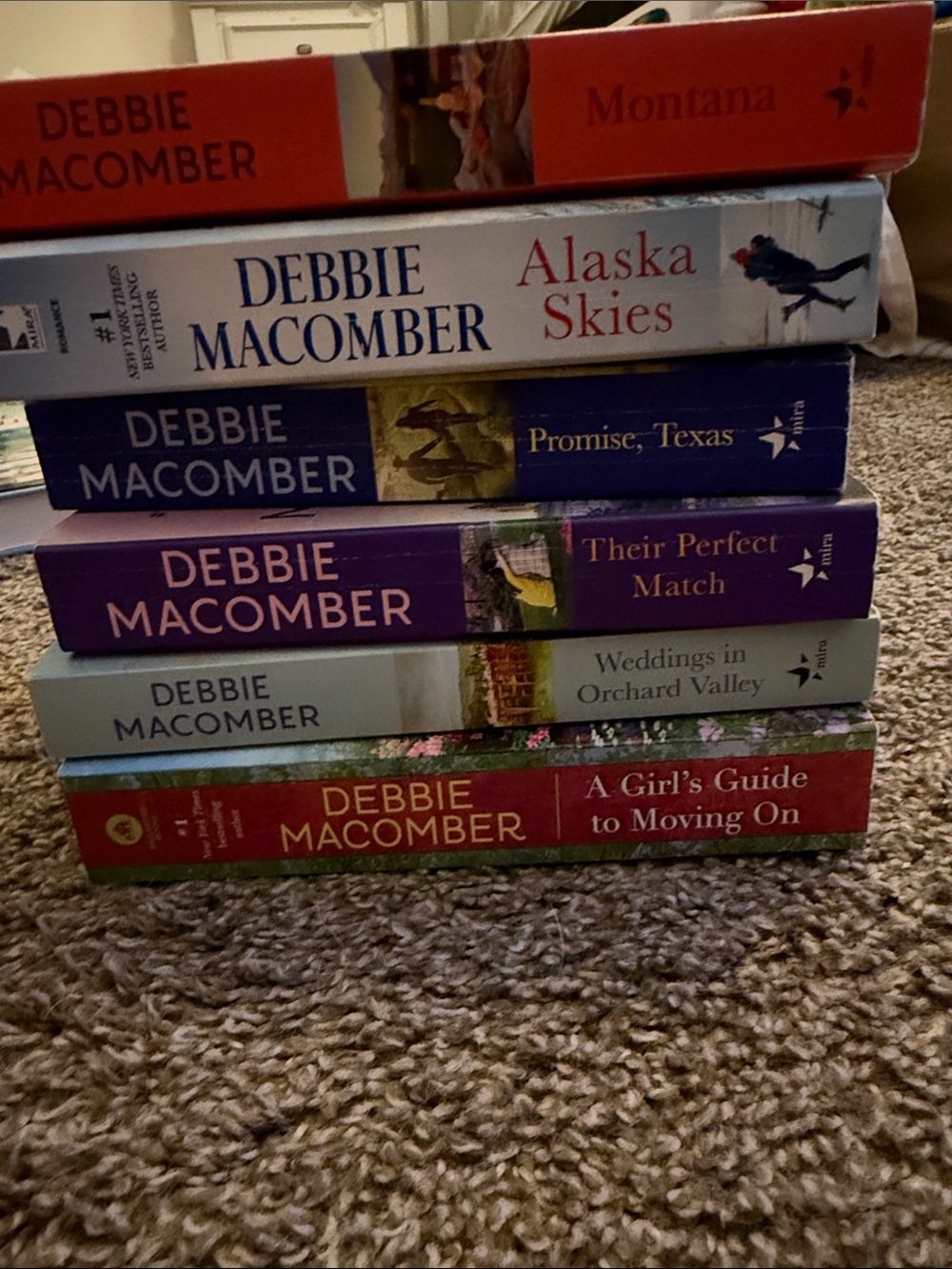 Debbie Macomber Book Lot- includes four hardcover and six paperback novels - Picture 6 of 6